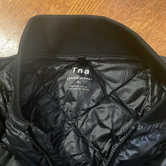 Aritizia down jacket - Picture 2 of 2